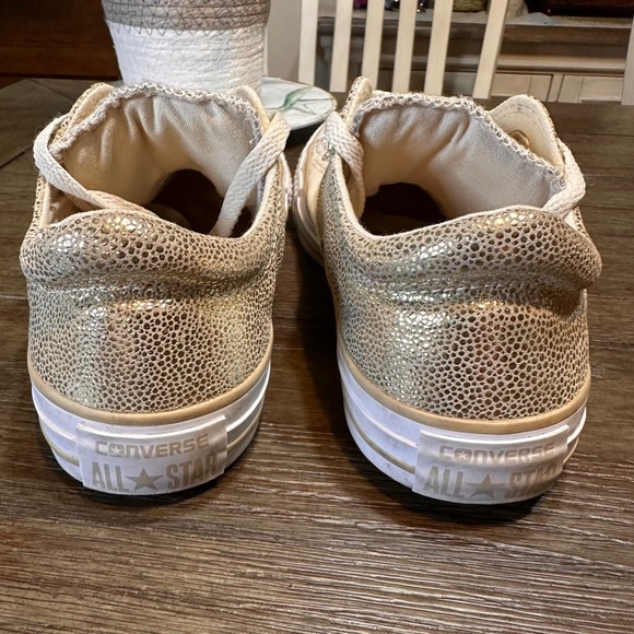 Converse Chuck Taylor All Star Madisson Gold Metallic Glitter Top Sneakers  8 - Picture 7 of 11